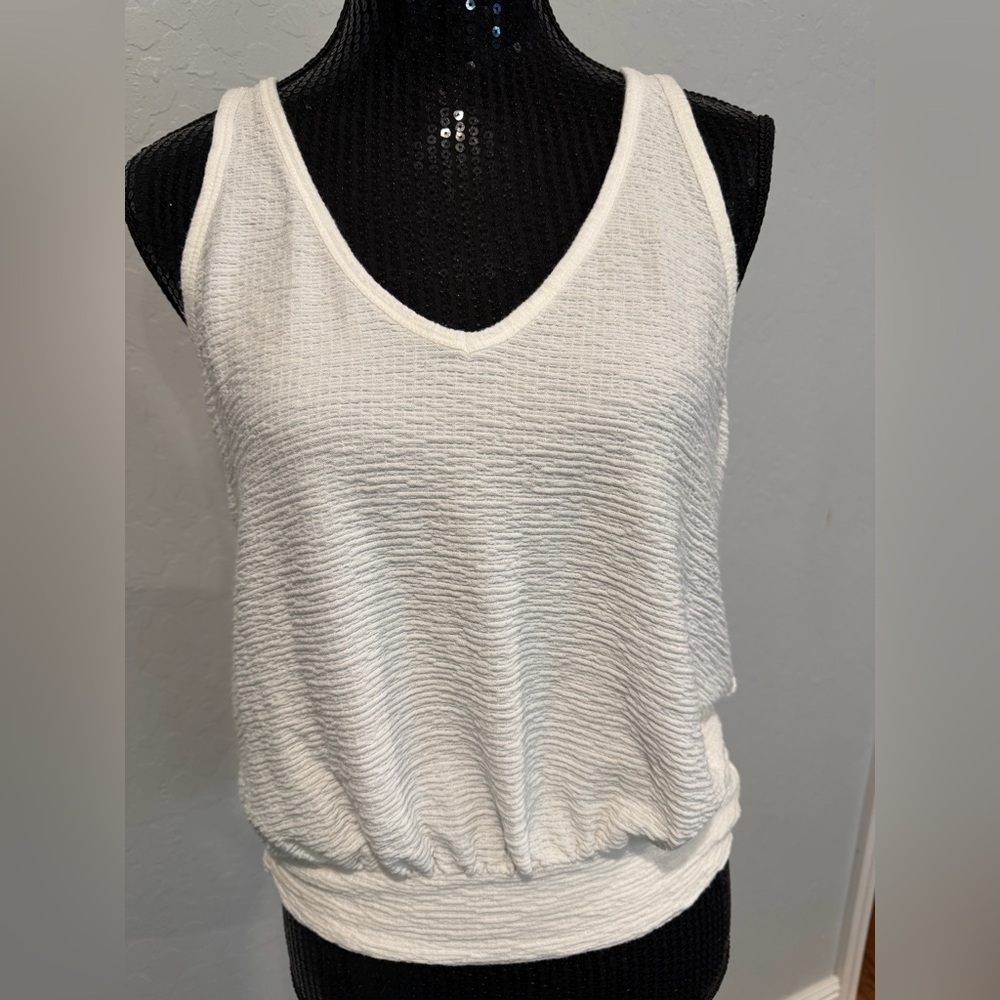 Anthropologie White Textured Tank Top - So Chic Size M